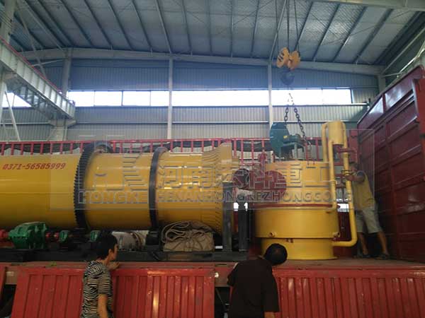 發(fā)往新疆博湖縣2m&times;8m豬糞烘干機(jī)的現(xiàn)場(chǎng)實(shí)拍