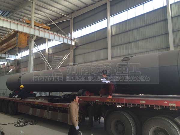 氧化鋅是兩性氧化物既表現(xiàn)酸性性質(zhì)，又表現(xiàn)堿性性質(zhì)